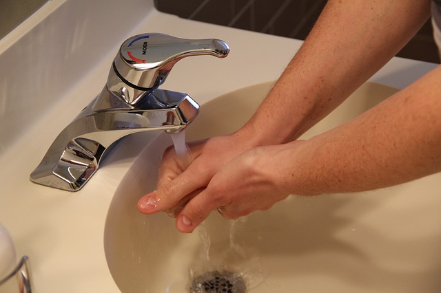 Jak prawidłowo myć ręce?